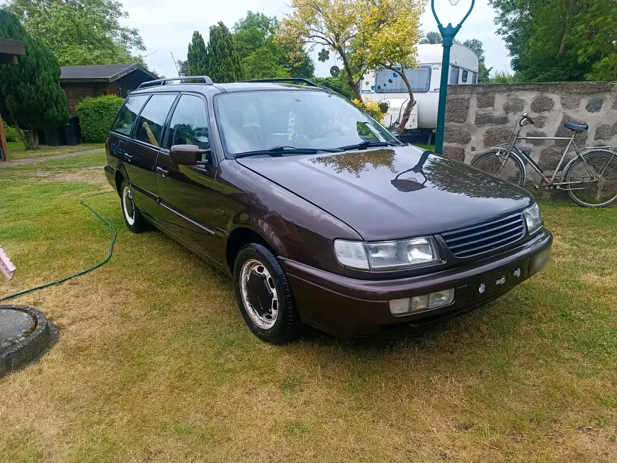 Gebraucht VW Passat 120 PS (88 kW) 1996 Braun Kombi