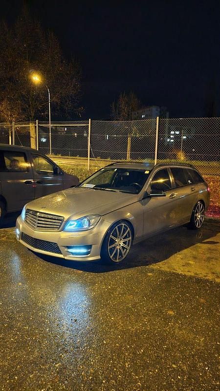 Silber Gebraucht 2012 Mercedes C220 Kombi | 7.099 € (Fairer Preis) - Bild 1/4