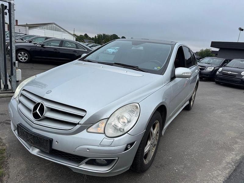 Silber Gebraucht 2006 Mercedes R320 Van / Kleinbus | 1.600 € (Fairer Preis) - Bild 1/4