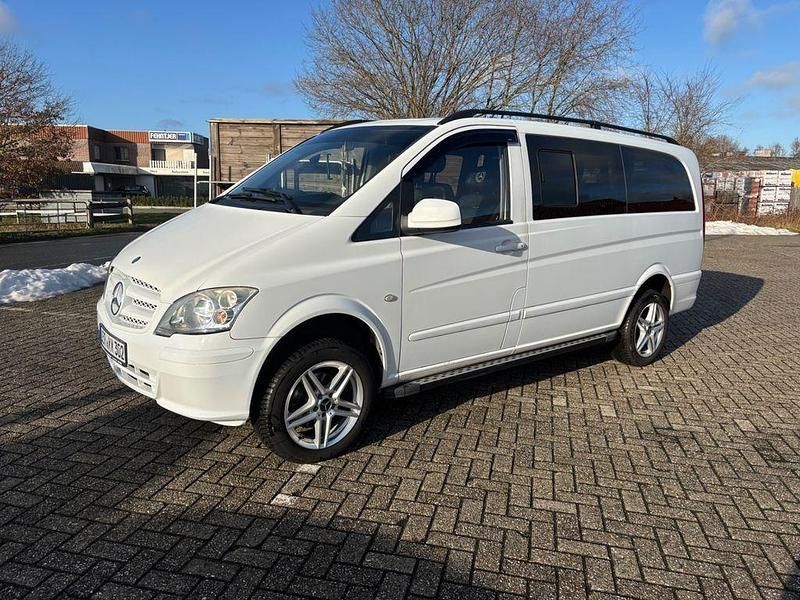 Weiß Gebraucht 2011 Mercedes Vito Van | 21.500 € - Bild 1/4