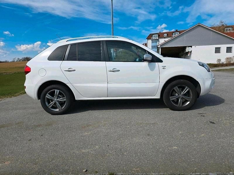 Gebraucht Renault Koleos Bose Edition 150 PS (110 kW) 2011 Weiß SUV