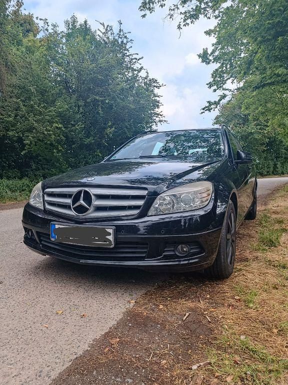 Schwarz Gebraucht 2010 Mercedes C180 Limousine | 5.300 € (Guter Preis) - Bild 1/4