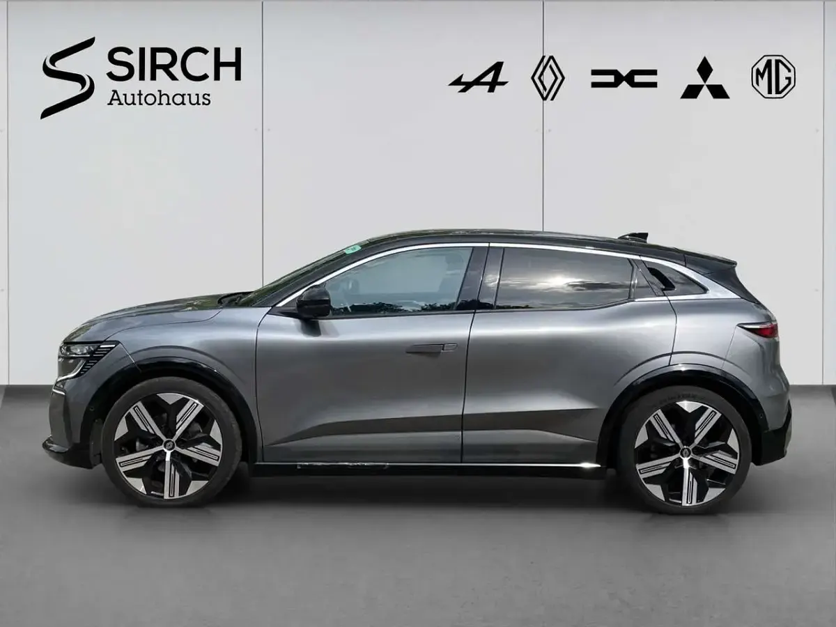 Gebraucht Renault Megane E-Tech Iconic 160 kW (218 PS) 2022 Grey kqg +black gne Limousine