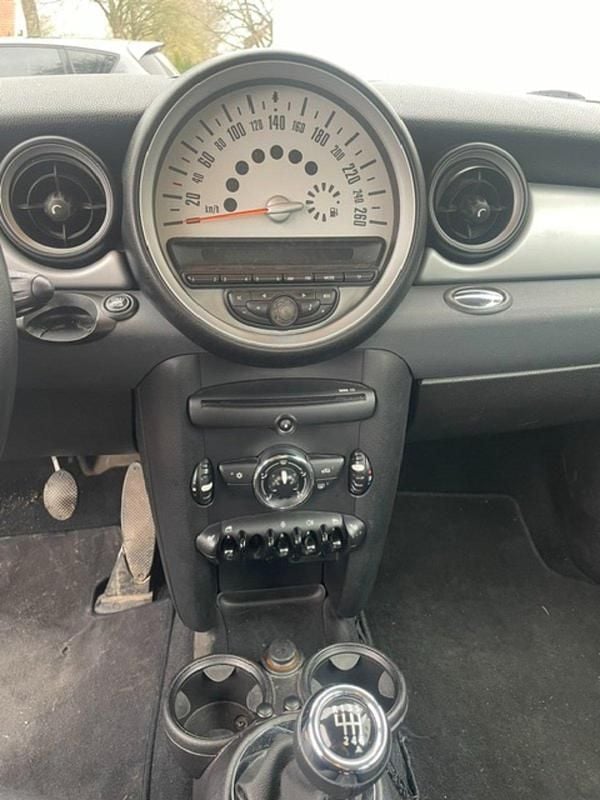 Rot Gebraucht 2012 Mini ONE Kleinwagen | 3.000 € (Fairer Preis) - Bild 1/4