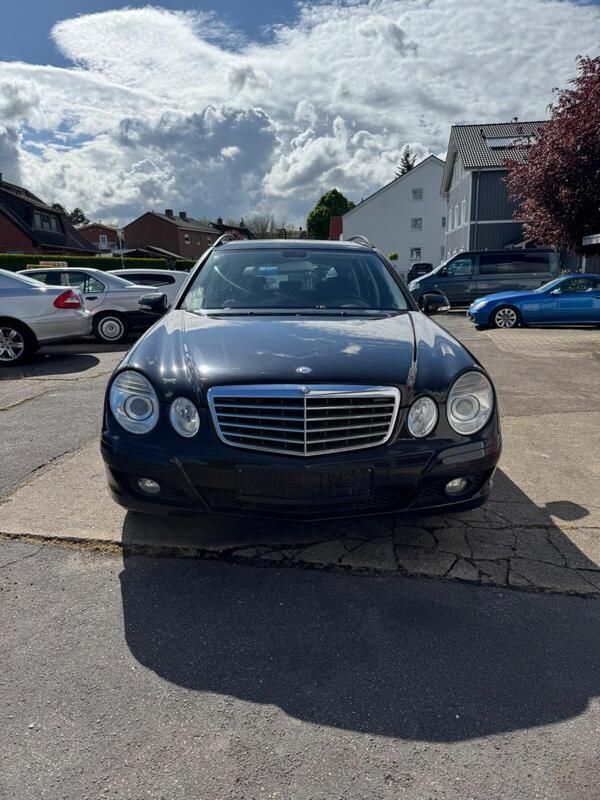 Schwarz Gebraucht 2008 Mercedes E200 Kombi | 6.950 € (Fairer Preis) - Bild 1/4