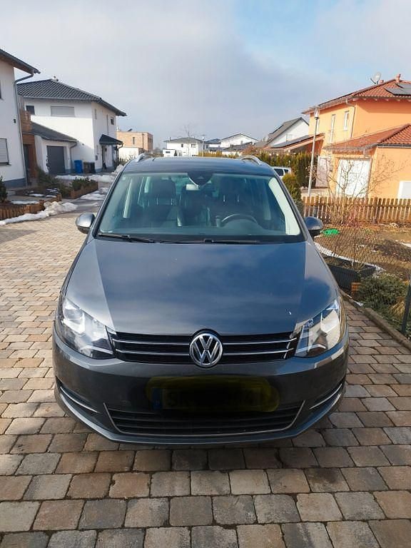 Gebraucht VW Sharan Highline 177 PS (130 kW) 2015 Grau Van / Kleinbus