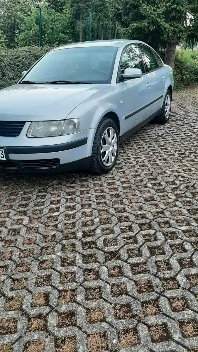 Gebraucht VW Passat 125 PS (91 kW) 2000 Silber Limousine