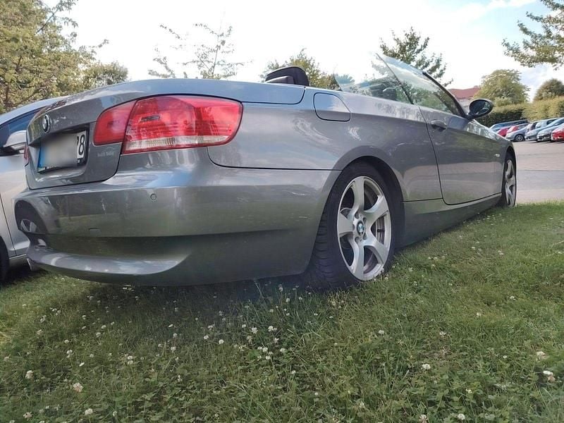 Gebraucht BMW 320 Cabriolet Sport Line 177 PS (130 kW) 2010 Grau Cabrio