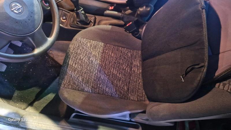 Gebraucht Opel Corsa 54 PS (39 kW) 2000 Silber Kleinwagen