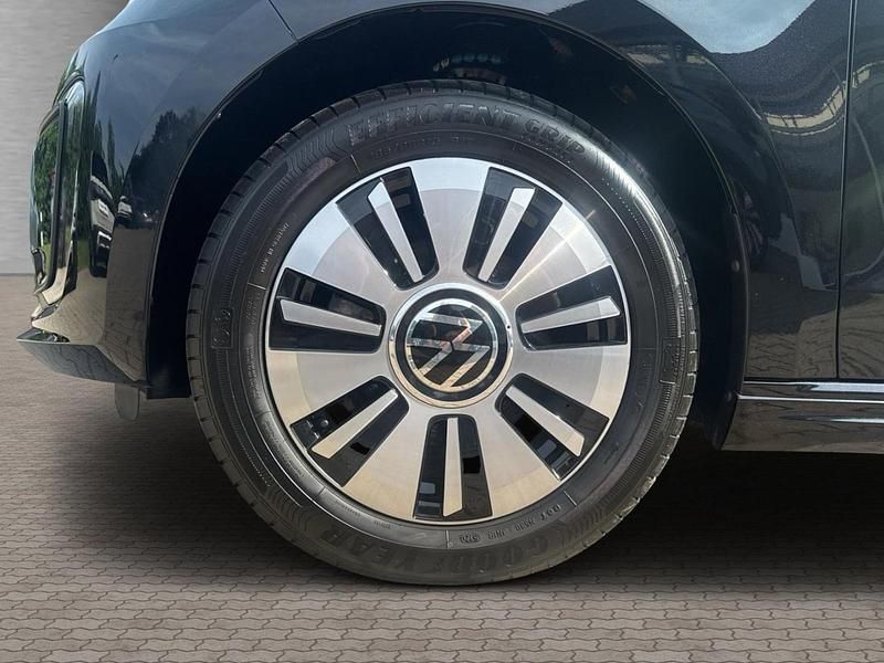 Używany VW e-up! United 61 kW (83 KM) 2021 Czarny Hatchback