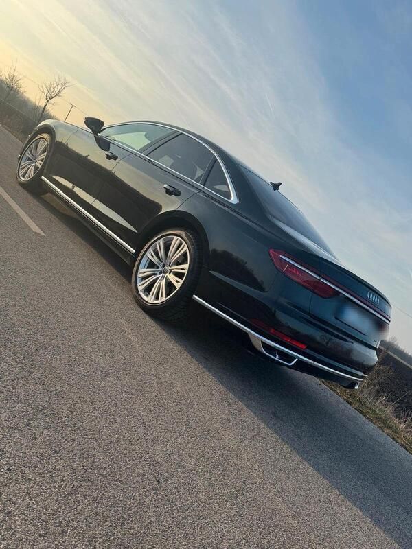 Schwarz Gebraucht 2018 Audi A8 Limousine | 53.500 € (Guter Preis) - Bild 1/4