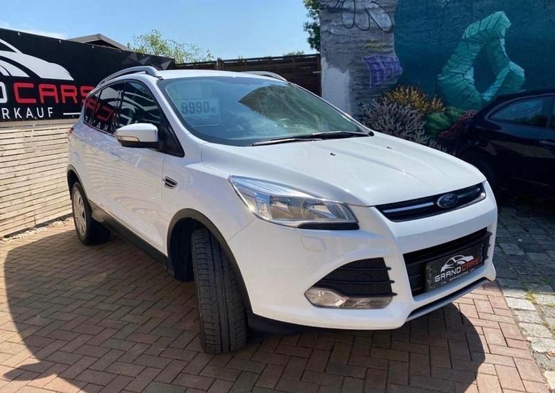 Używany Ford Kuga Trend 150 KM (110 kW) 2016 Biały SUV