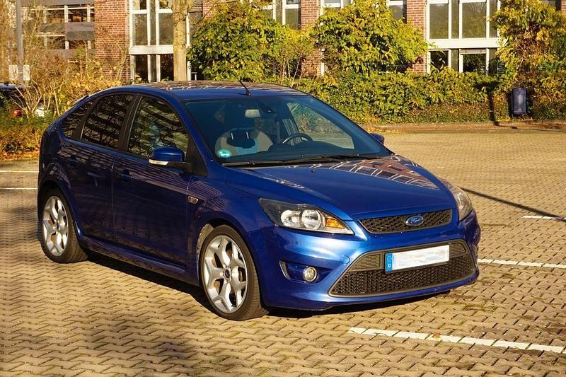 Blau Gebraucht 2008 Ford Focus ST Limousine | 7.300 € (Fairer Preis) - Bild 1/4
