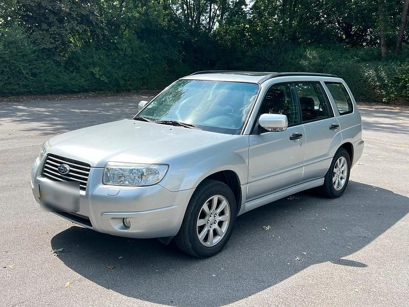 Silber Gebraucht 2006 Subaru Forester SUV | 6.500 € - Bild 1/4