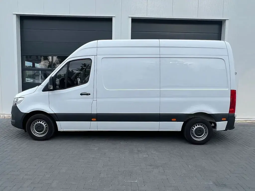 Używany Mercedes Sprinter 143 KM (105 kW) 2019 Biały Van