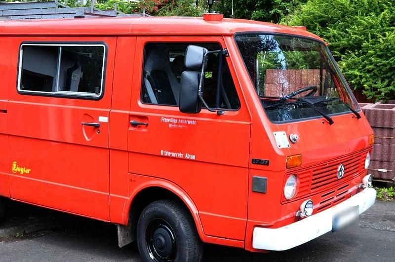 Second-hand VW LT 90 CP (66 kW) 1984 Roșu Van