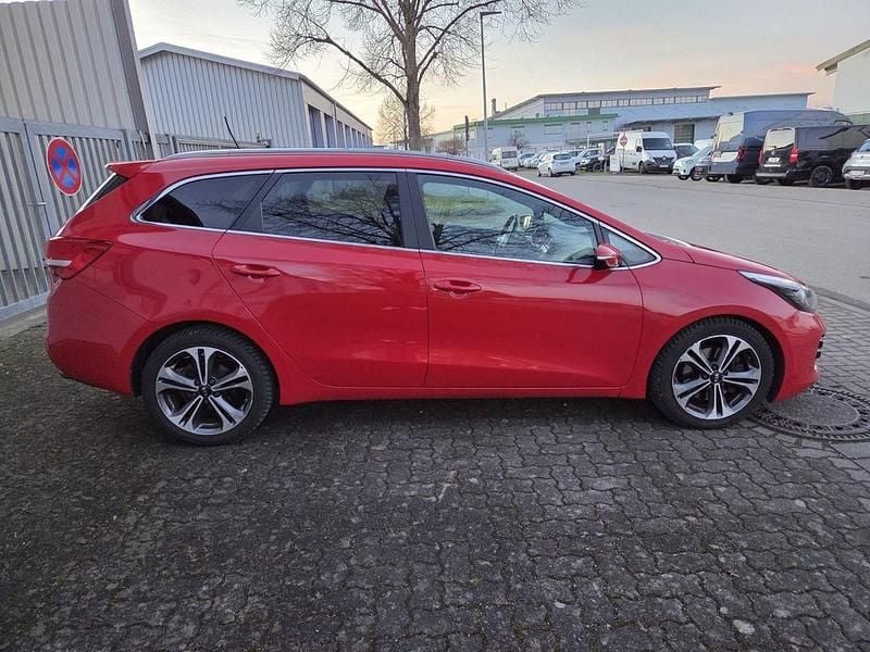 Gebraucht Kia Ceed GT-Line 120 PS (88 kW) 2015 Rot Kleinwagen