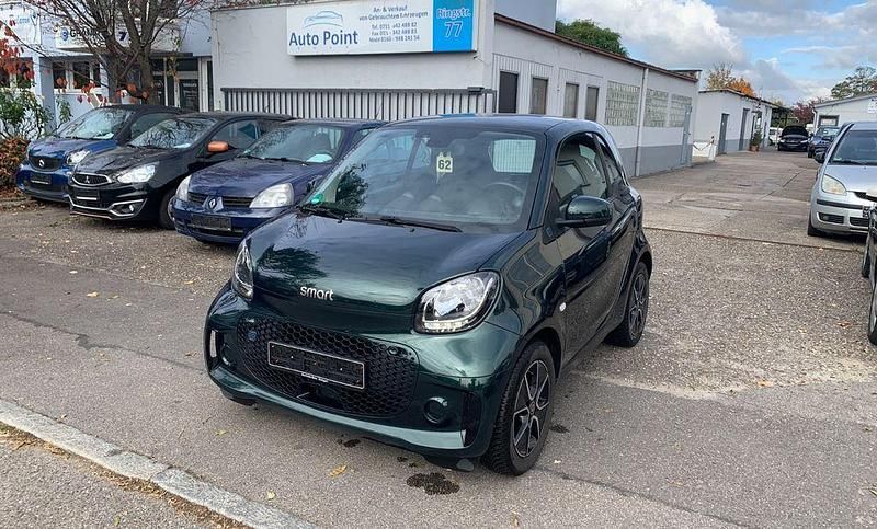 Grün Gebraucht 2020 Smart ForTwo Electric Drive Coupé | 6.900 € (Etwas zu teuer) - Bild 1/4