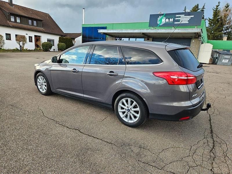 Gebraucht Ford Focus Titanium 150 PS (110 kW) 2016 Braun Limousine