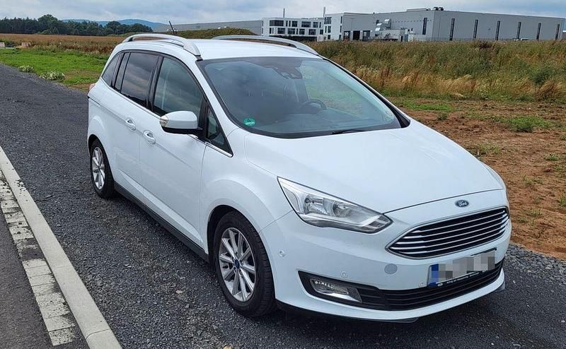 Weiß Gebraucht 2018 Ford Grand C-Max Titanium Van / Kleinbus | 9.100 € (Guter Preis) - Bild 1/4