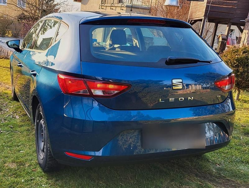 Gebraucht Seat Leon Reference 105 PS (77 kW) 2013 Blau Limousine
