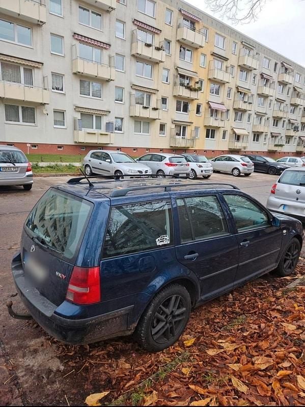 Second-hand VW Golf IV 75 CP (55 kW) 2001 Albastru Break