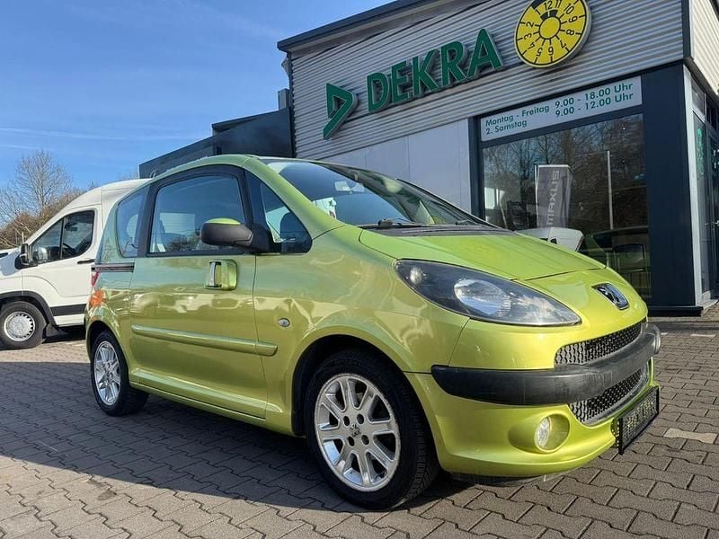 Gebraucht Peugeot 1007 Premium 73 PS (53 kW) 2009 Grün Van / Kleinbus