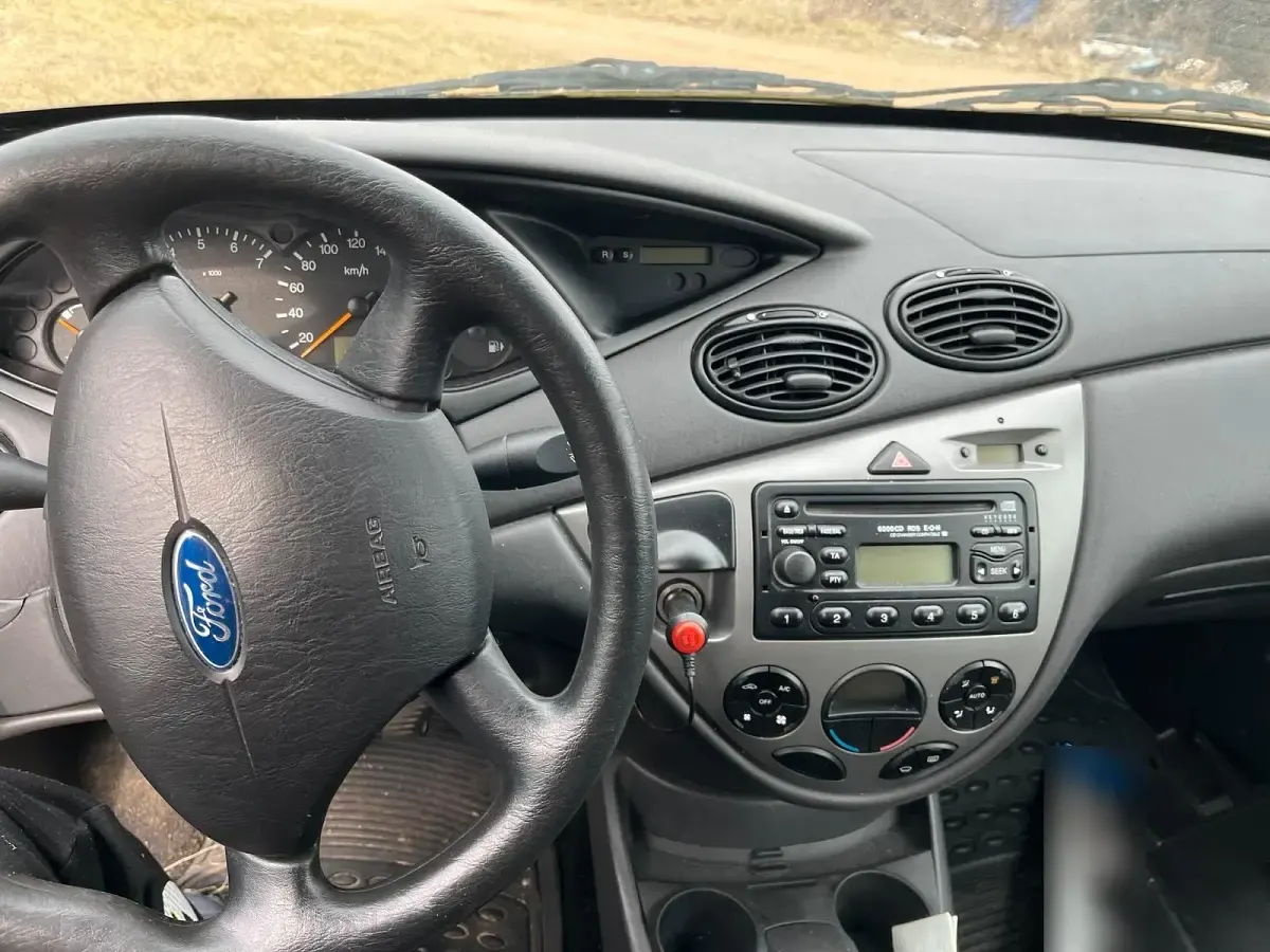 Second-hand Ford Focus 85 CP (62 kW) 2004 Berlinǎ