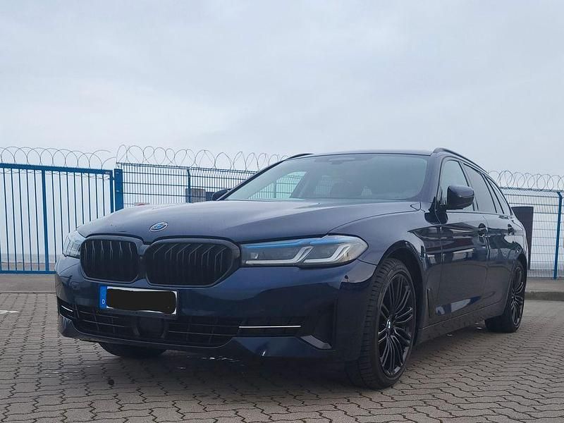 Gebraucht BMW 520 190 PS (139 kW) 2021 Blau Kombi