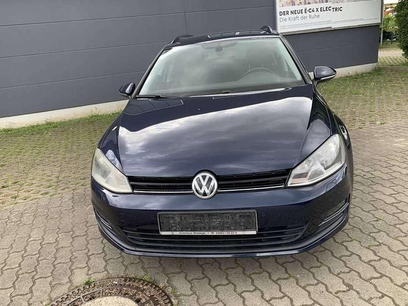 Night blue metallic Gebraucht 2014 VW Golf VII Kombi | 8.990 € (Guter Preis) - Bild 1/4