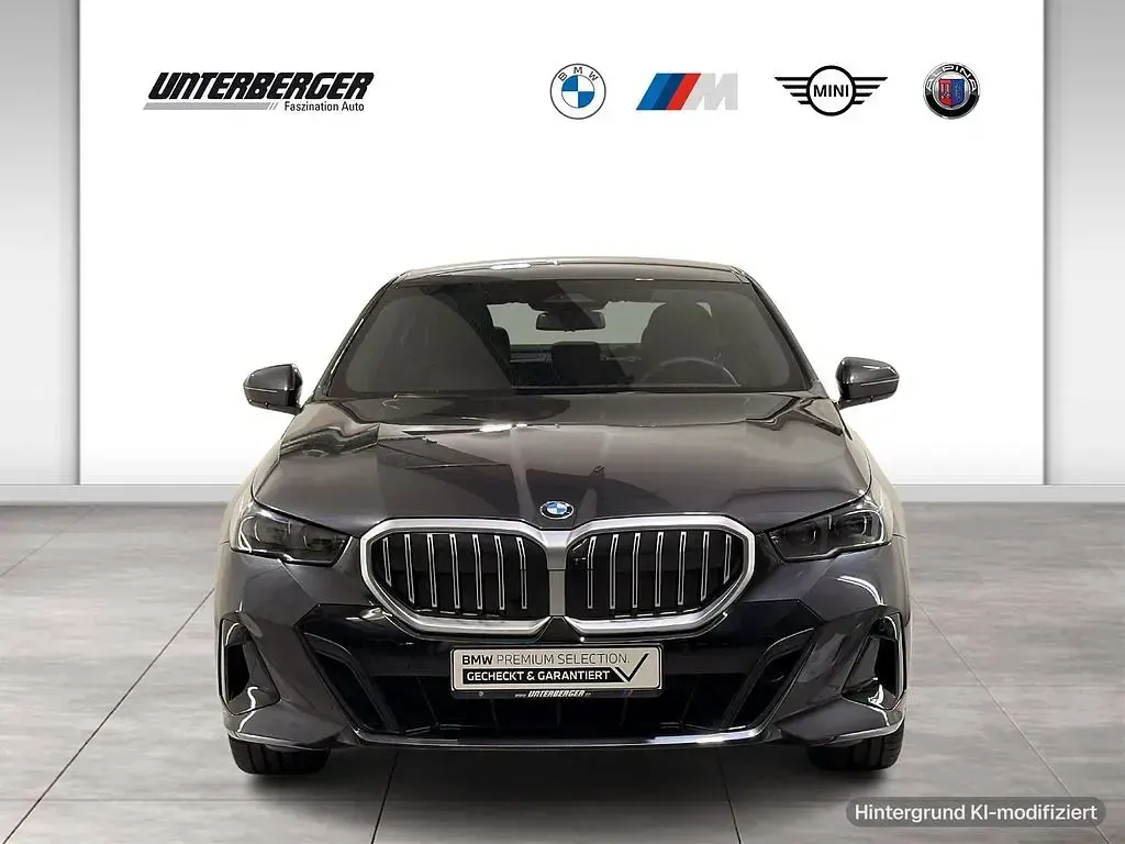 Gebraucht BMW 520 M Sport 190 PS (139 kW) 2025 Sophistograu brillanteffekt Limousine