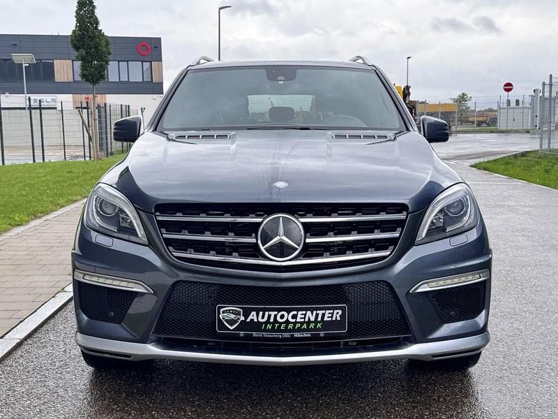 Gebraucht Mercedes ML63 AMG AMG 525 PS (386 kW) 2012 Grau SUV