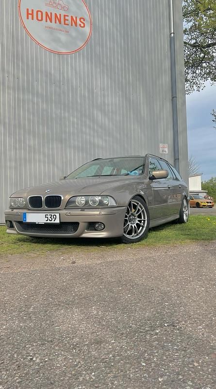Andere farben Gebraucht 2003 BMW 525 Kombi | 7.777 € - Bild 1/4