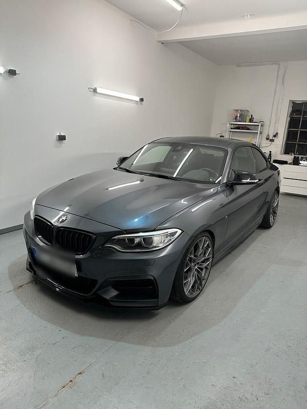 Grau Gebraucht 2015 BMW M235 M Performance Coupé | 28.200 € (Fairer Preis) - Bild 1/4
