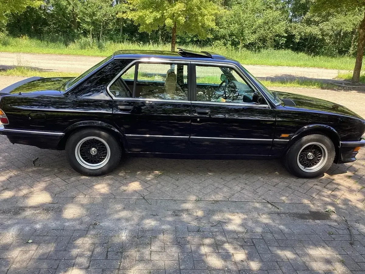 Gebraucht BMW 535 186 PS (136 kW) 1986 Schwarz Limousine
