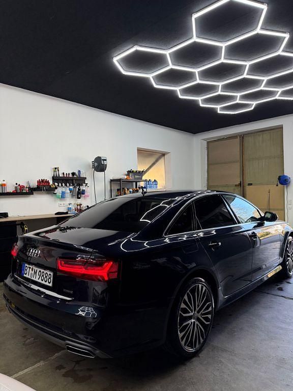 Gebraucht Audi A6 Ambiente 218 PS (160 kW) 2018 Blau Limousine