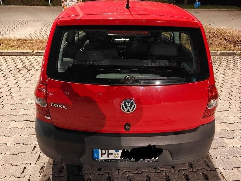 Gebraucht VW Fox 54 PS (39 kW) 2008 Rot Kleinwagen