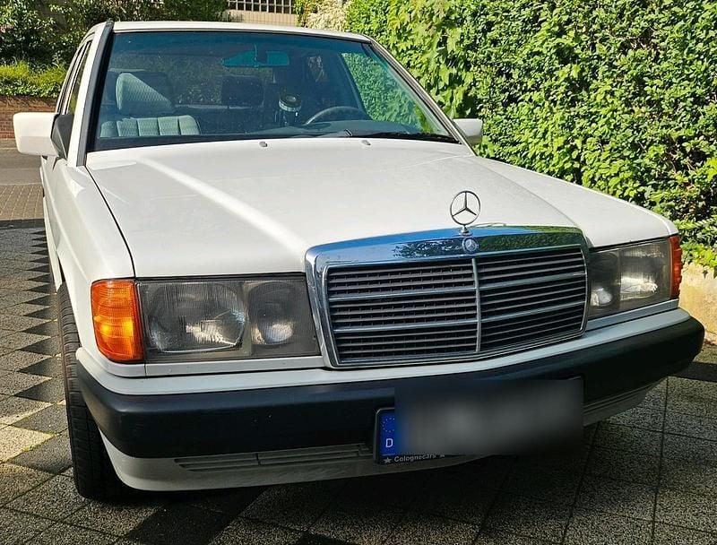 Gebraucht 1990 Mercedes 190 Limousine | 6.990 € - Bild 1/4