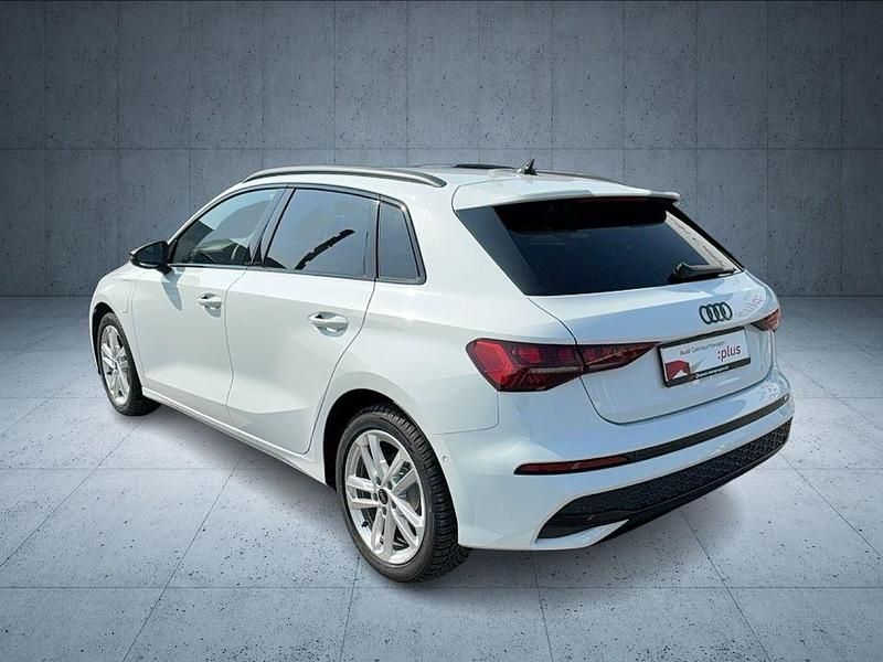 Gebraucht Audi A3 Advanced 204 PS (150 kW) 2025 Gletscherweiß metallic Limousine