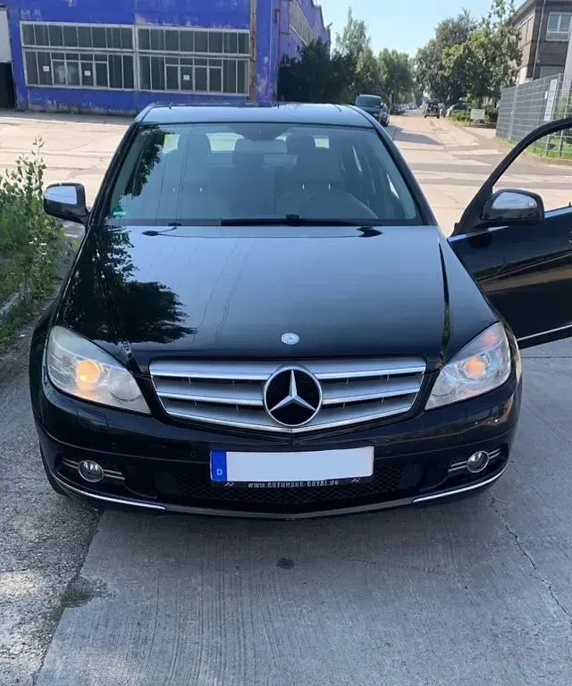 Gebraucht Mercedes C220 Avantgarde 170 PS (125 kW) 2008 Schwarz Limousine