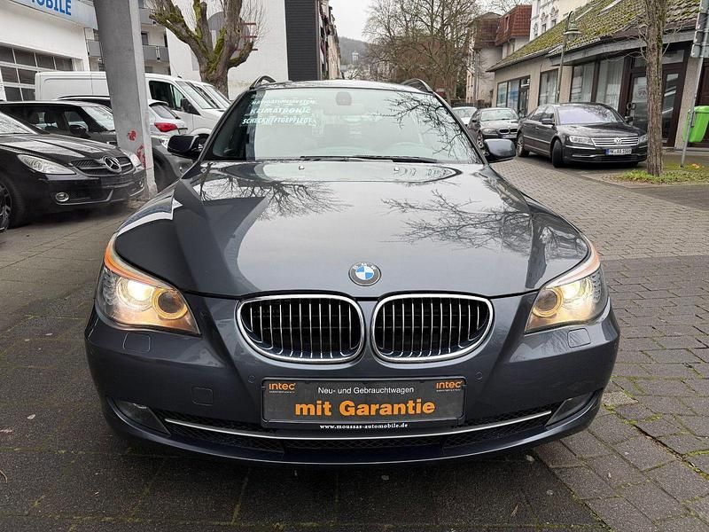 Gebraucht BMW 525 Exclusive 218 PS (160 kW) 2009 Grau Kombi