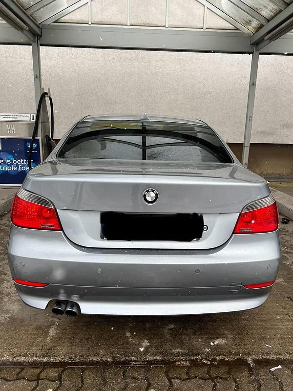 Gebraucht BMW 520 170 PS (125 kW) 2003 Grau Limousine
