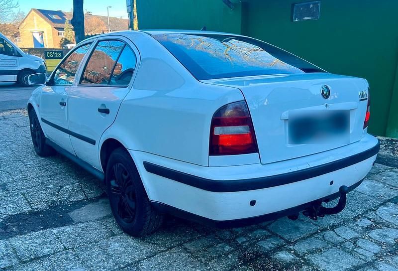 Gebraucht Skoda Octavia 125 PS (91 kW) 2000 Weiß Limousine