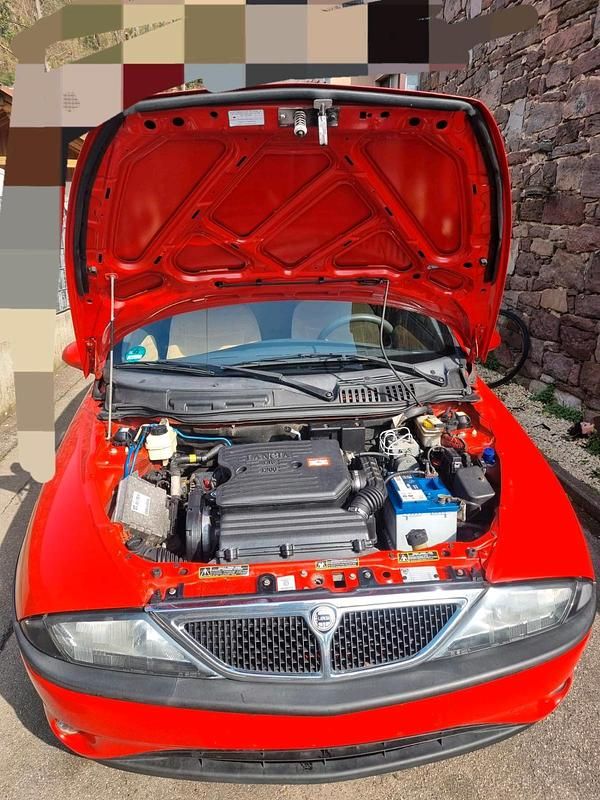 Gebraucht Lancia Ypsilon 85 PS (62 kW) 1998 Rot Kleinwagen