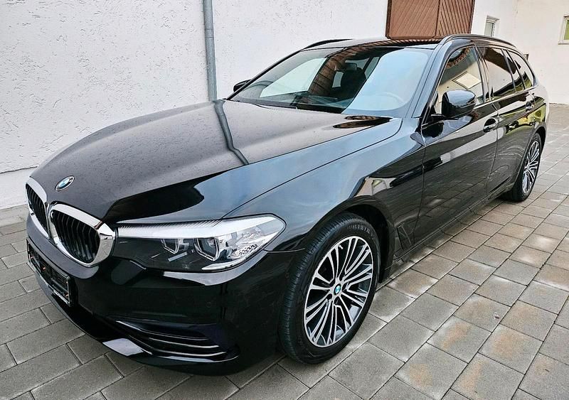 Schwarz Gebraucht 2019 BMW 520 Kombi | 20.900 € (Superpreis) - Bild 1/4