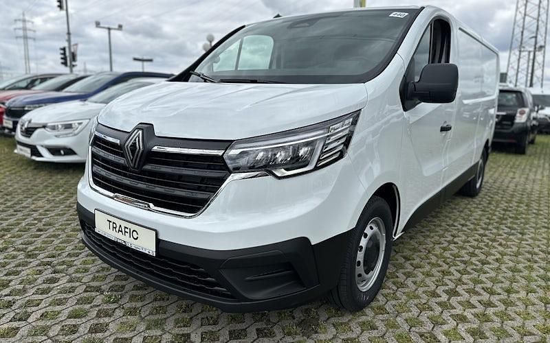 Gebraucht Renault Trafic Komfort 150 PS (110 kW) 2025 Weiß Van / Kleinbus