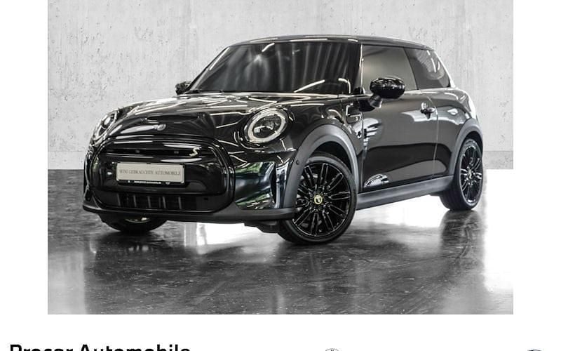 Schwarz Gebraucht 2022 Mini Cooper SE Classic Kleinwagen | 20.200 € (Fairer Preis) - Bild 1/4