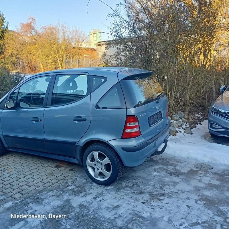 Gebraucht Mercedes A160 102 PS (75 kW) 2003 Blau Kleinwagen
