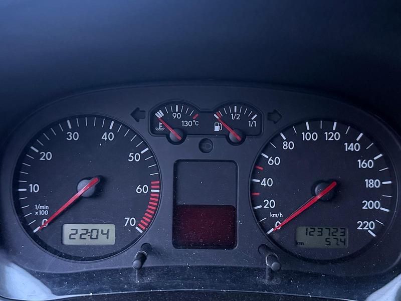 Gebraucht VW Golf IV 75 PS (55 kW) 2000 Grau Kombi