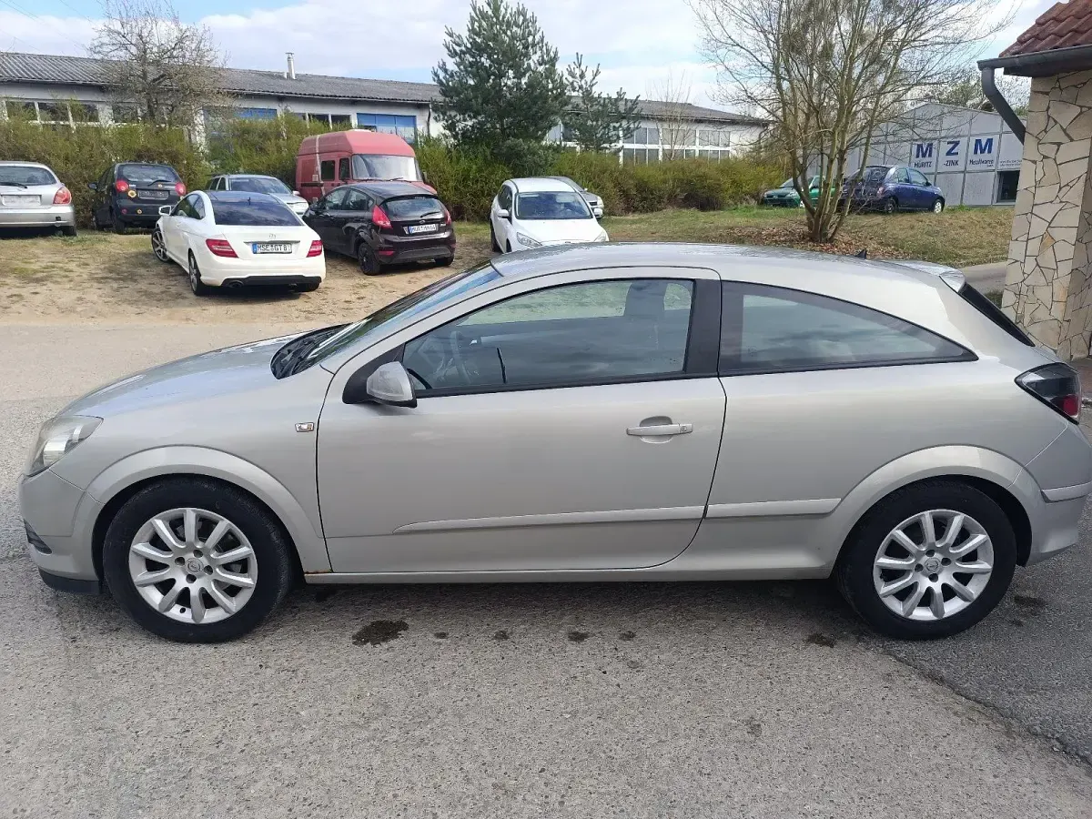 Gebraucht Opel Astra GTC S 105 PS (77 kW) 2007 Beige Limousine
